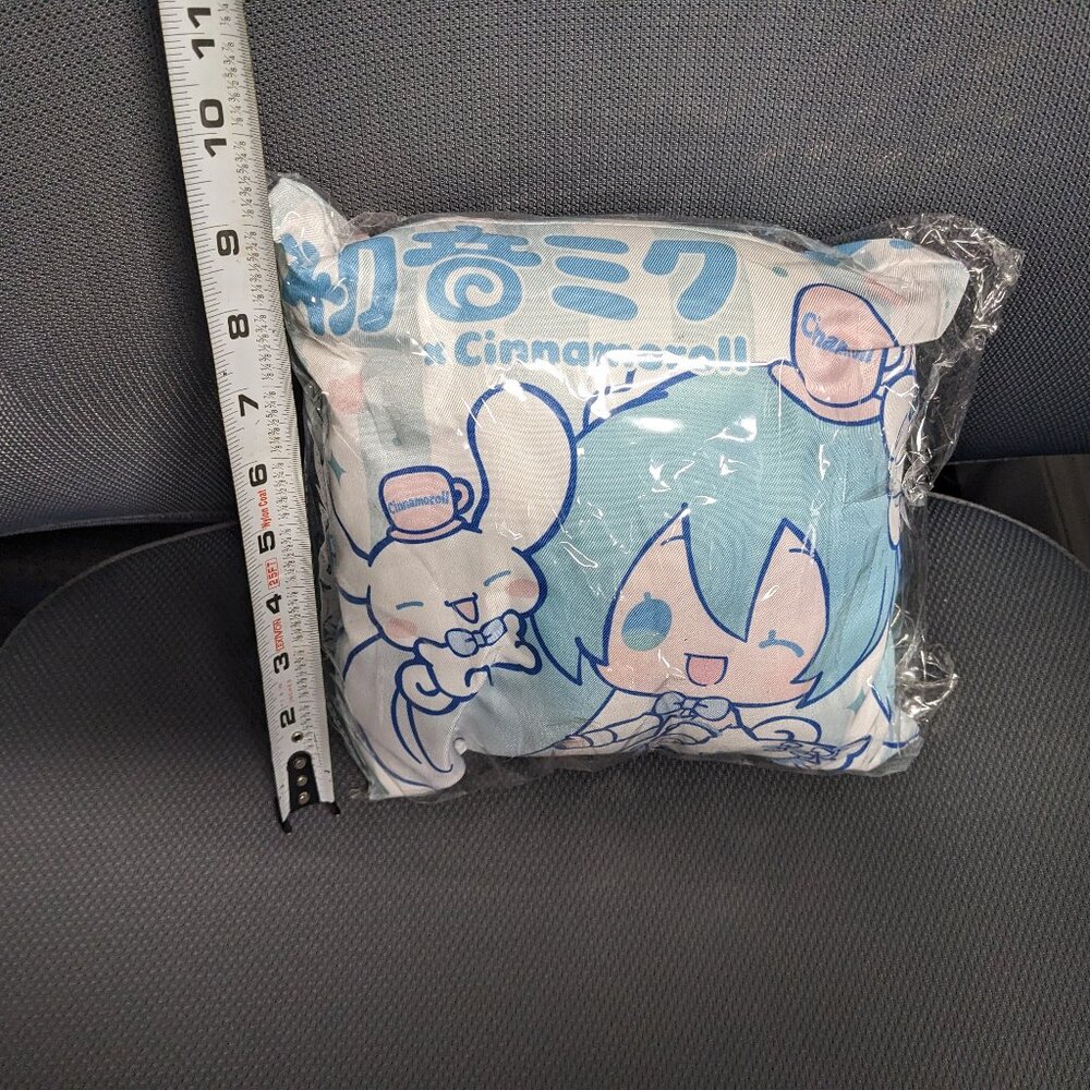 Sanrio - Cushion - Hatsune Miku x Cinnamoroll Print Cushion (New in Package)